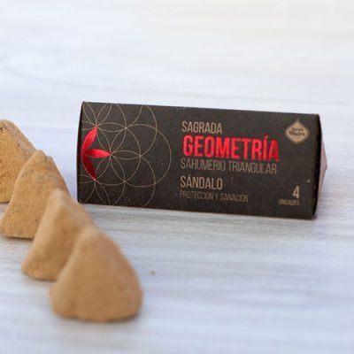 incienso triangular sandalo de sagrada madre